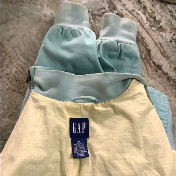 Gap Bomber Jacket ✨ - Picture 9 of 9